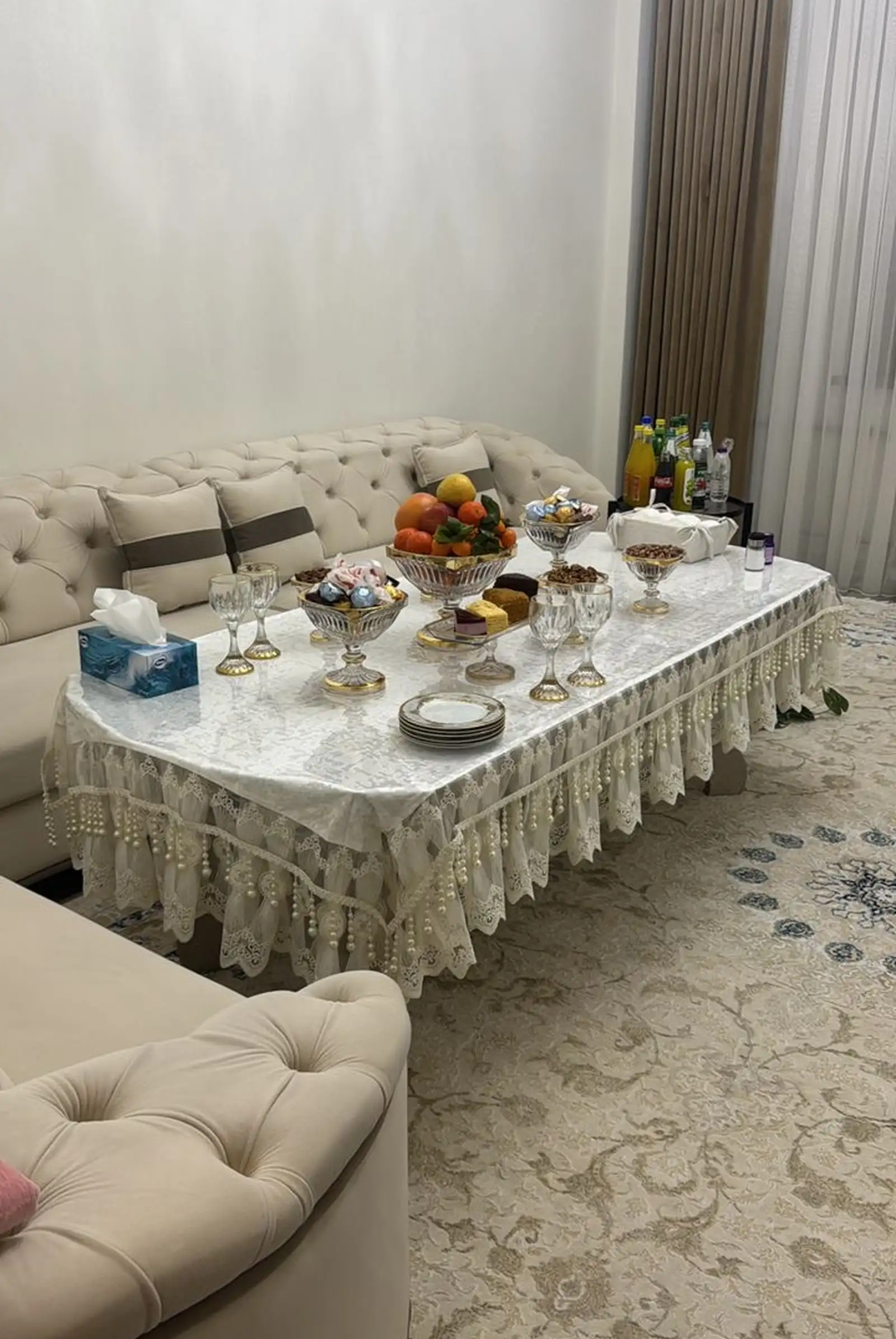 2-комн. квартира, 5 этаж, 70м², 92 мкр, Маркази Савдои Гулдаста, дом Королевский