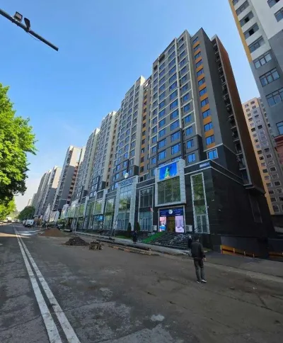 2-комн. квартира, 8 этаж, 80 м², И Сомони — миниатюра 1