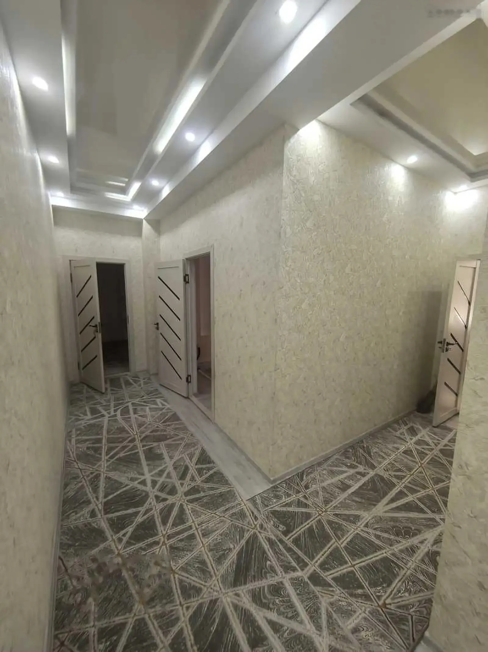 3-комн. квартира, 3 этаж, 72м², Сино — миниатюра 3