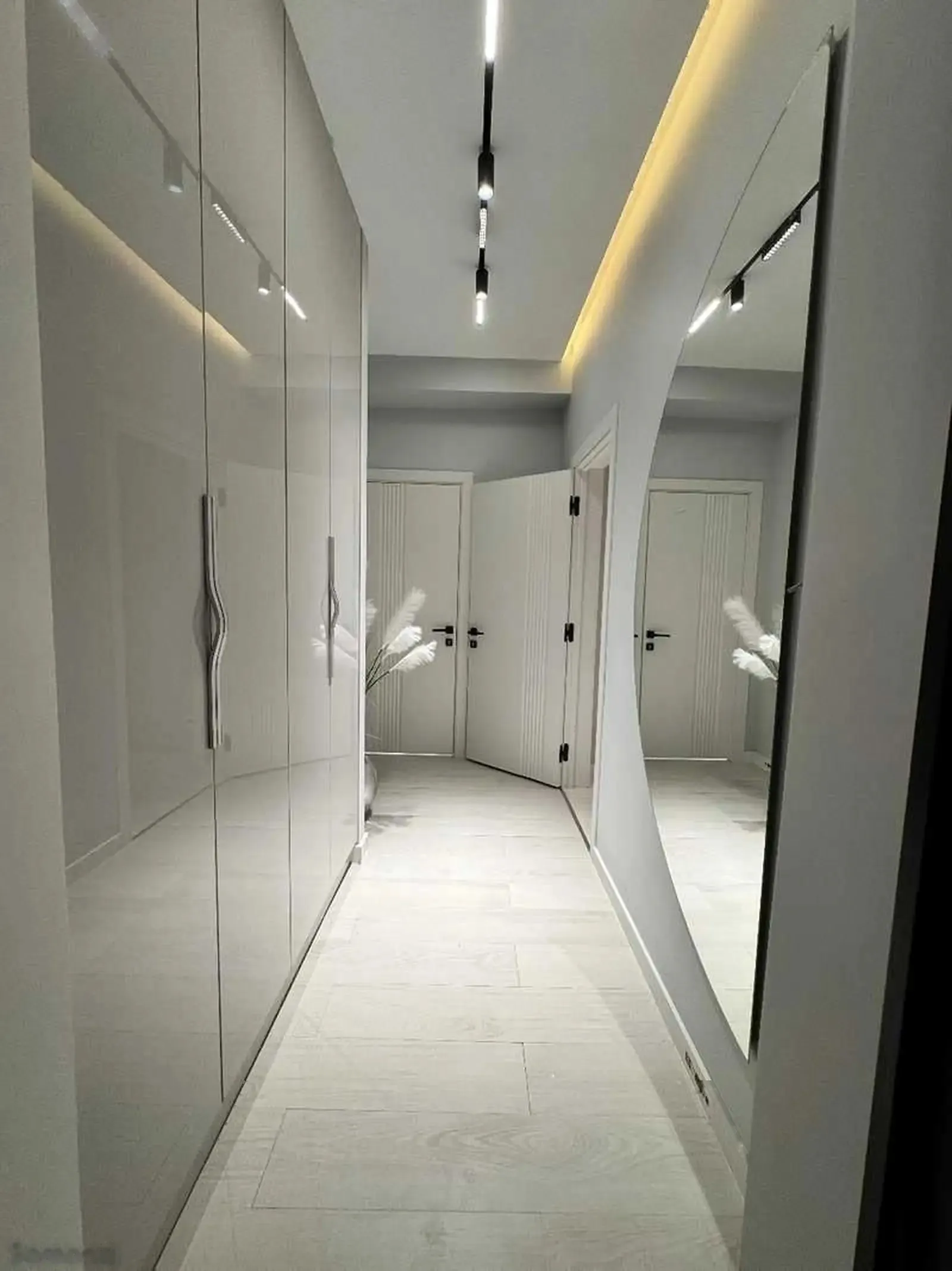 2-комн. квартира, 10 этаж, 65м², 2 роддом — миниатюра 4