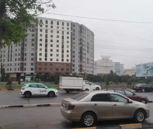 3-комн. квартира, 11 этаж, 75 м², Фирдавси — миниатюра 10