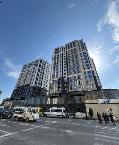 3-комн. квартира, 9 этаж, 107 м², И. Сомони — миниатюра 1