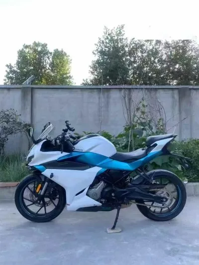 Мотоцикл CF Moto SR — миниатюра 2