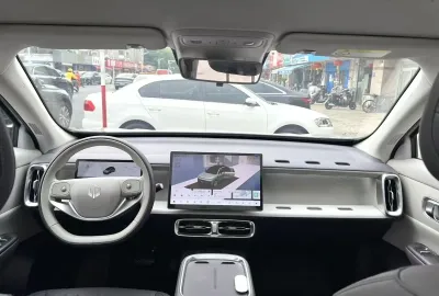 Leapmotor B10, 2025
