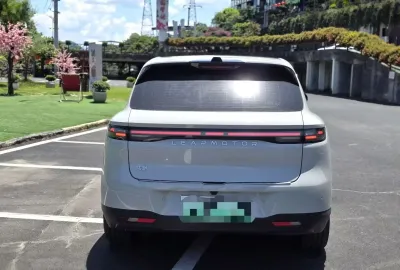 Leapmotor B10, 2025