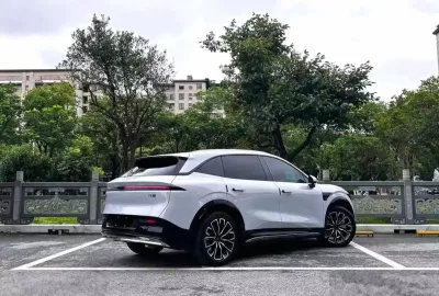 Zeekr 7X, 2025