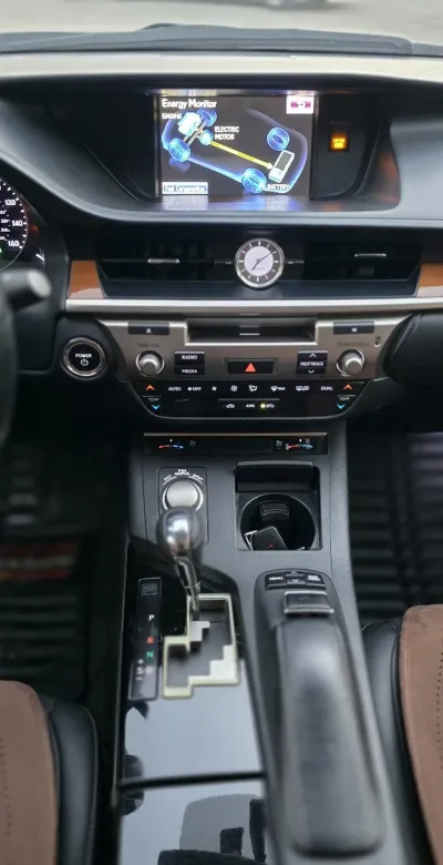 Lexus ES series, 2014