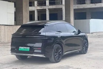 Zeekr 7X, 2025