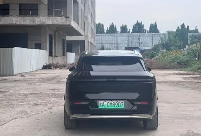 Zeekr 7X, 2025