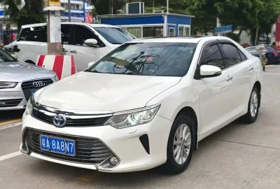 Toyota Camry, 2016