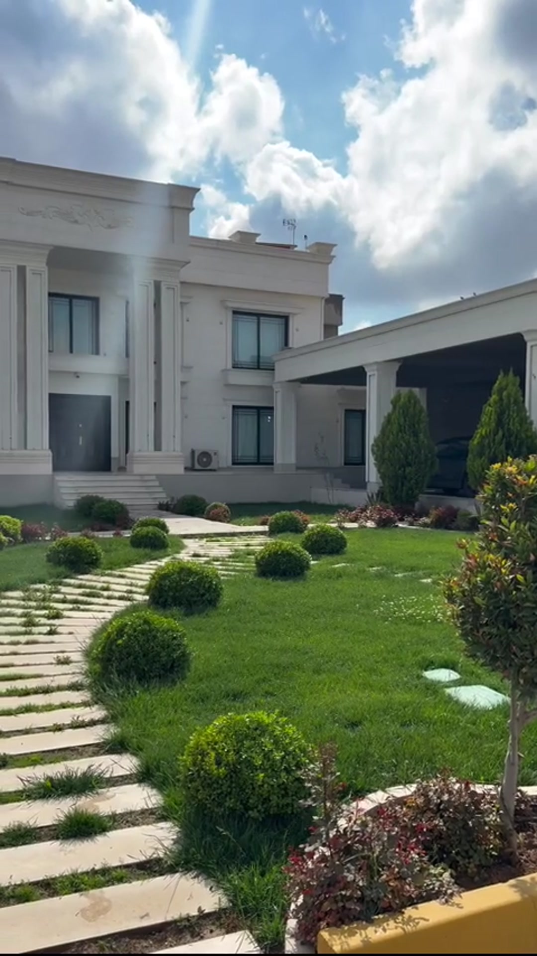 🌴Ороиши замонавии ҳавлиҳо
🌳Ҳама намуди дарахтони ороиши 
🌿Коридани газон бо сифати баланд
🚚Доставка ба тамоми шаҳрҳои Тоҷикистон 🇹🇯
