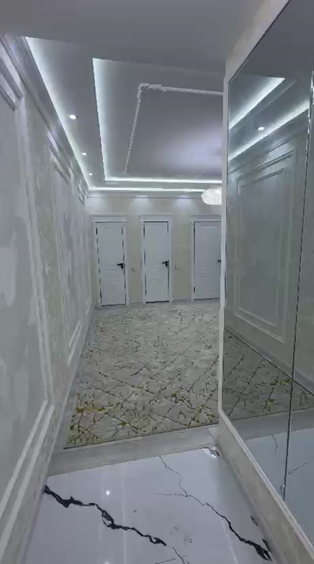 ХОНА БО ТАМОМИ ШАРОИТ БАРОИ МАЪЛУМОТИ БЕШТАР ЗАНГ ЗАНЕД .