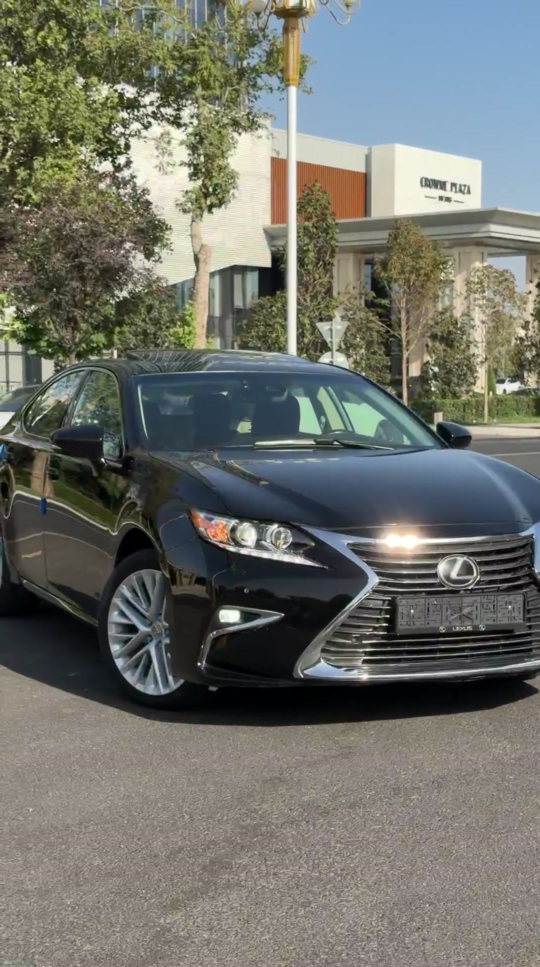 🚘 Lexus ES 350 2016 — 3.5L

Мошини бароҳат, боэътимод ва пурқувват.
🔹 Муҳаррик: 3.5L V6
🔹 Қувва: тақрибан 268 қ.а.
🔹 Коробка: автомат
🔹 Салони бароҳат ва босифат
🔹 Ҳаракат: пеш (FWD)
🔹 Барои ис